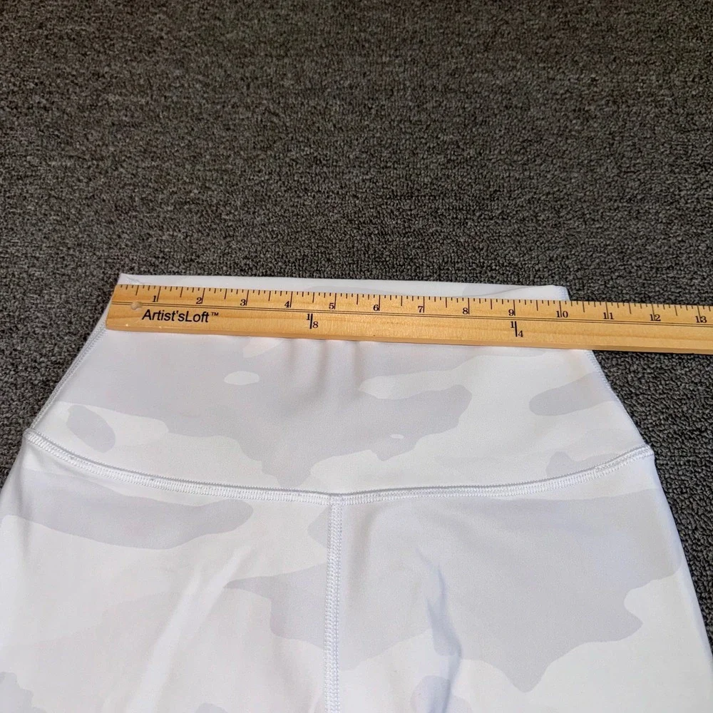 Alo Yoga High Waist Biker Shorts White Grey Camo Small Activewear Gorpcore Yoga